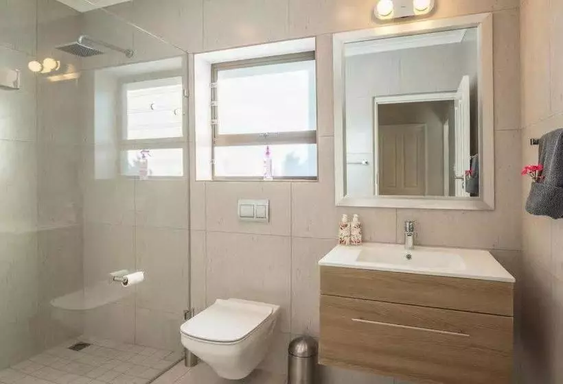 ベッドアンドブレックファースト 7pillars Self Catering