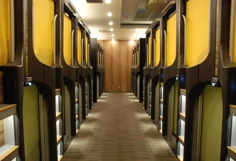 Hotel Càpsula First Cube Yamaguchi