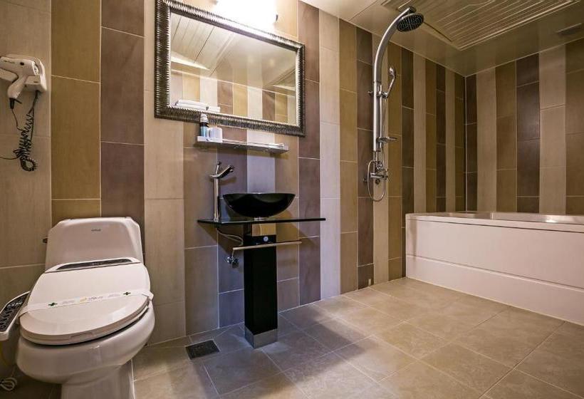 Отель Fiore Tourist