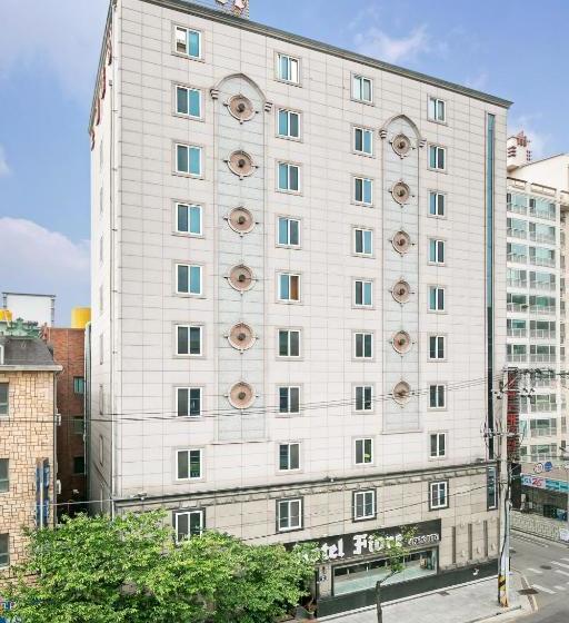 בית מלון כפרי Fiore Tourist