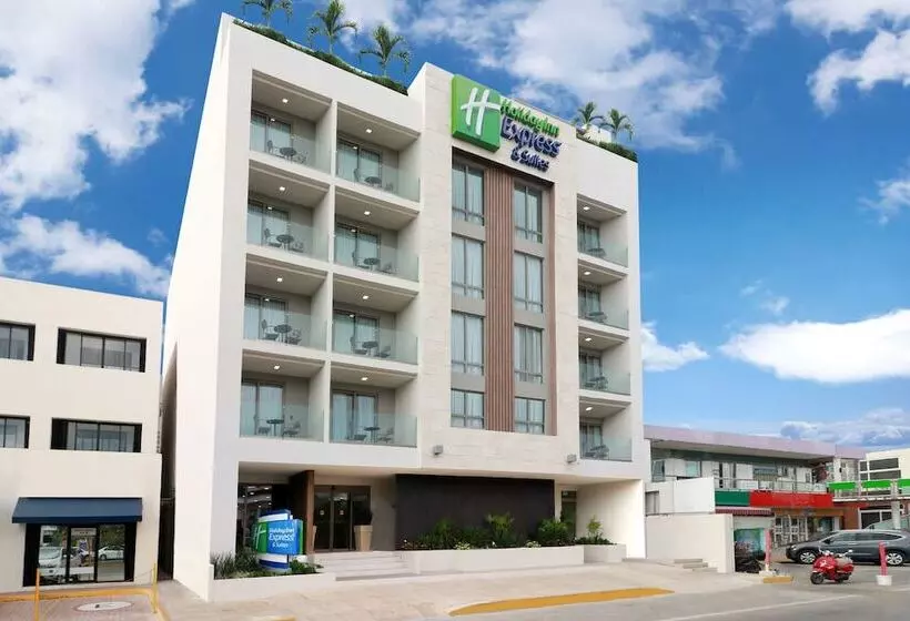 ホテル Holiday Inn Express & Suites   Playa Del Carmen, An Ihg