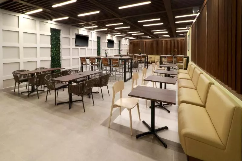 ホテル Holiday Inn Express & Suites   Playa Del Carmen, An Ihg