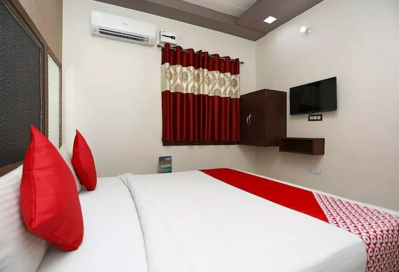 Hotelli Oyo 18346 Glorify Stay2