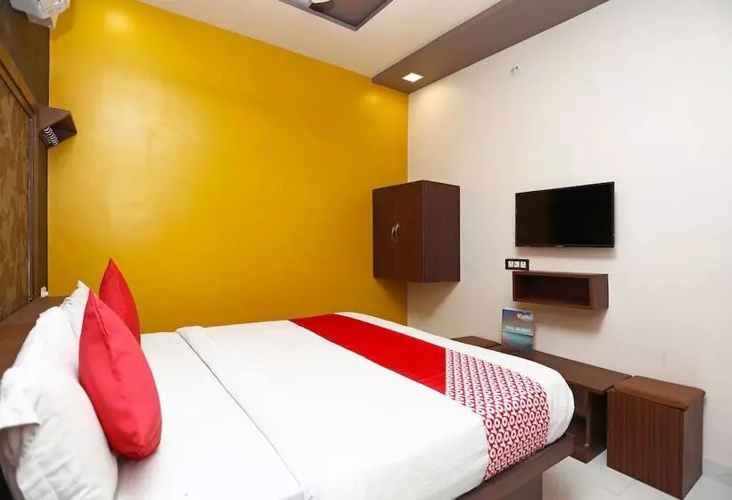 Hotelli Oyo 18346 Glorify Stay2