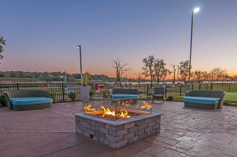 Hotelli Towneplace Suites By Marriott Vidalia Riverfront