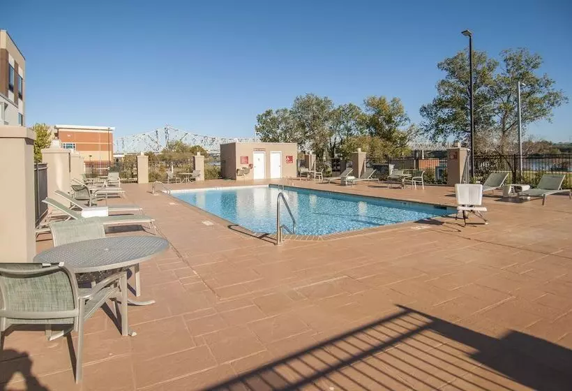 Hotelli Towneplace Suites By Marriott Vidalia Riverfront