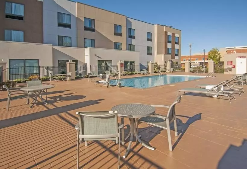 Hotelli Towneplace Suites By Marriott Vidalia Riverfront