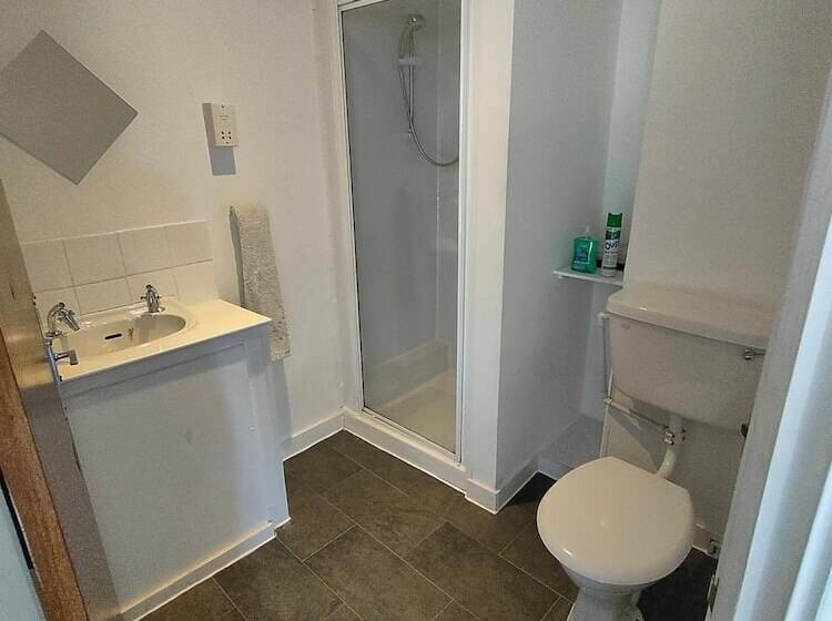 הוסטל Plymouth Backpackers