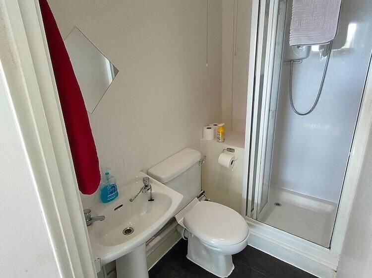 הוסטל Plymouth Backpackers