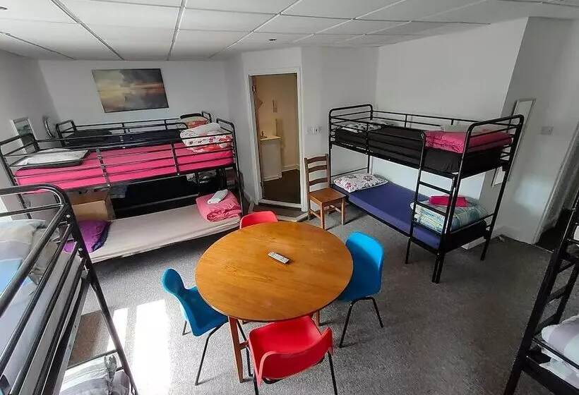 هاستل Plymouth Backpackers