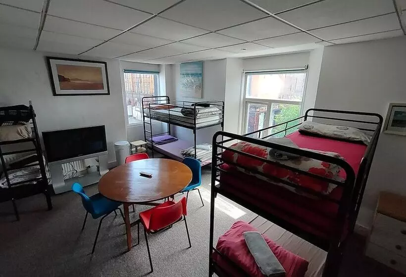 هاستل Plymouth Backpackers