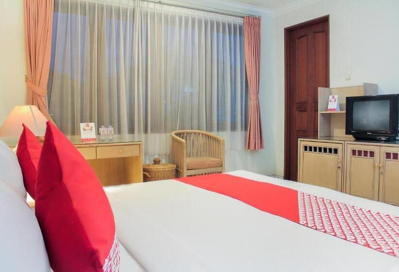 Otel Oyo 123 Puri Lotus
