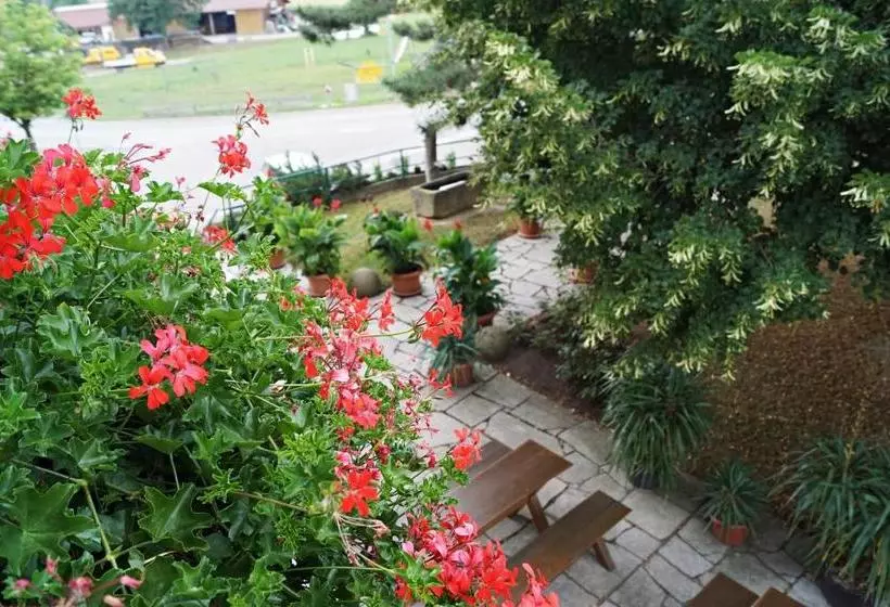 Hotelli Landgasthof Henghuber