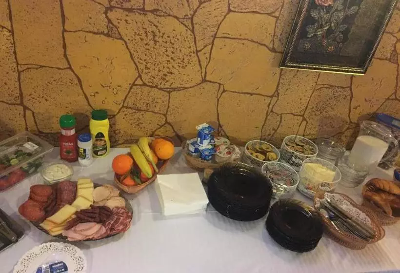 ペンション Oli House