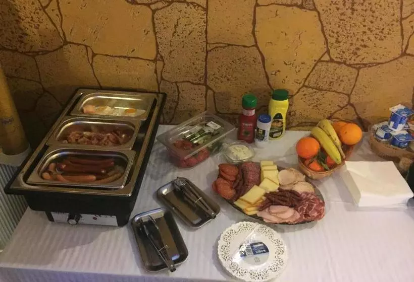 ペンション Oli House