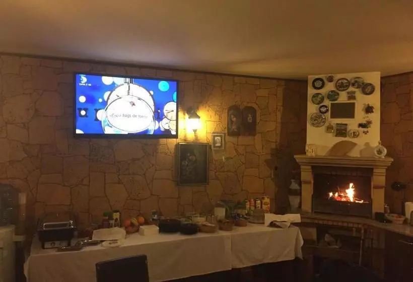 ペンション Oli House