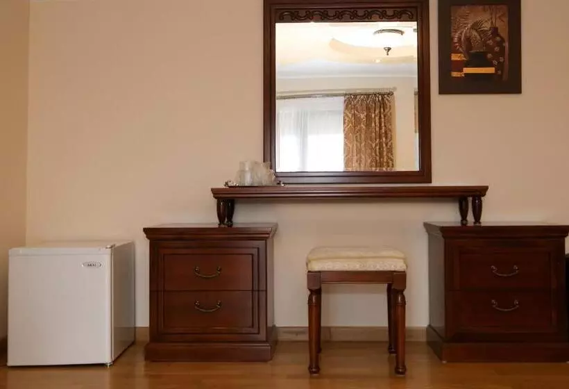 ペンション Oli House