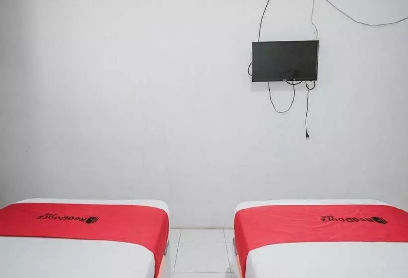 ペンション Reddoorz Near Kartini Mall Lampung