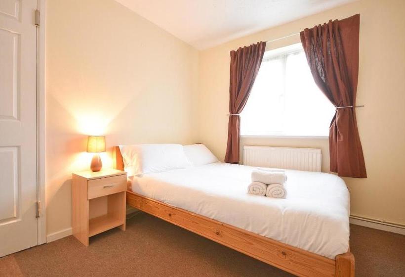 بنسيون Town Or Country Captains House