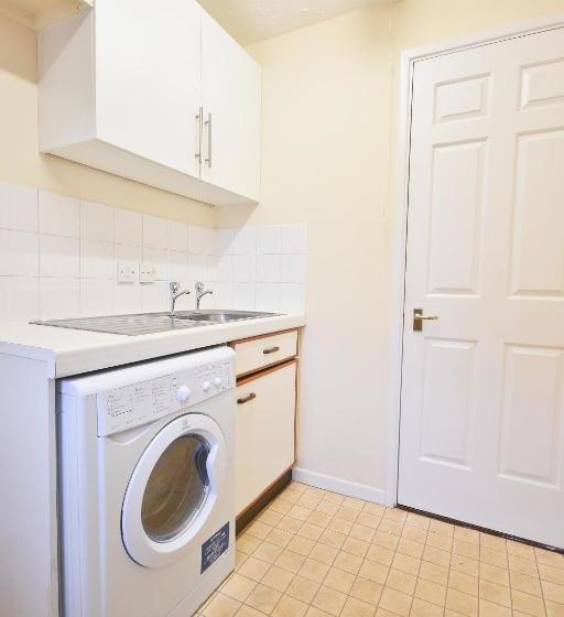 بنسيون Town Or Country Captains House