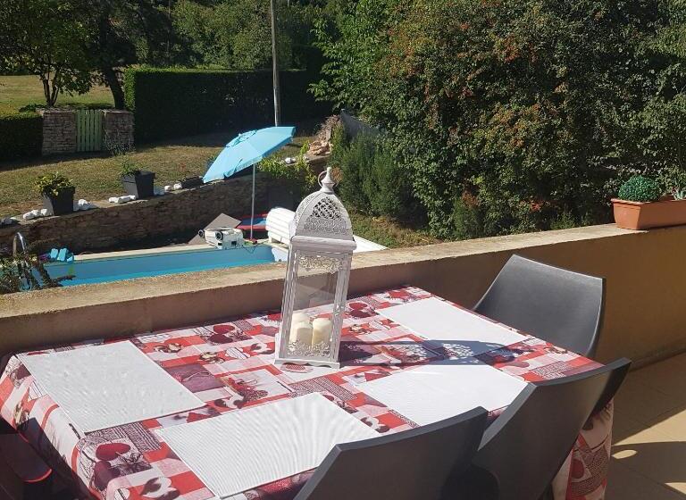 تختخواب و صبحانه Cluny Clos Fleury