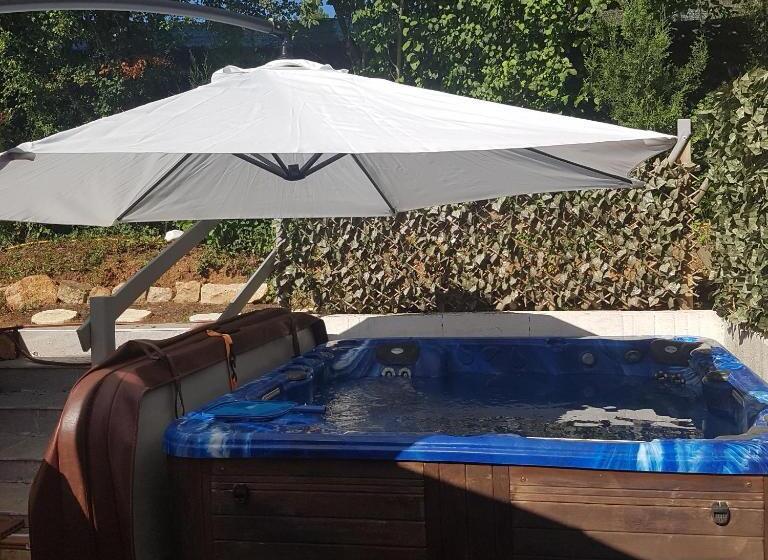 تختخواب و صبحانه Cluny Clos Fleury