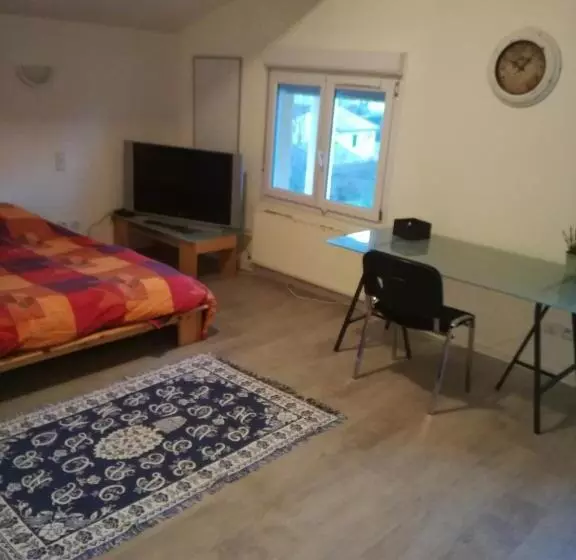 Aamiaismajoitus (B&B) Cluny Clos Fleury