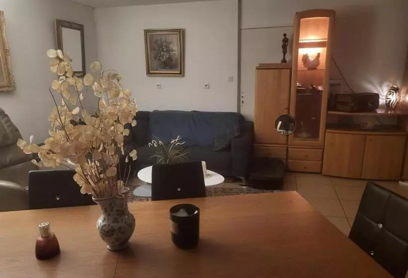 Aamiaismajoitus (B&B) Cluny Clos Fleury