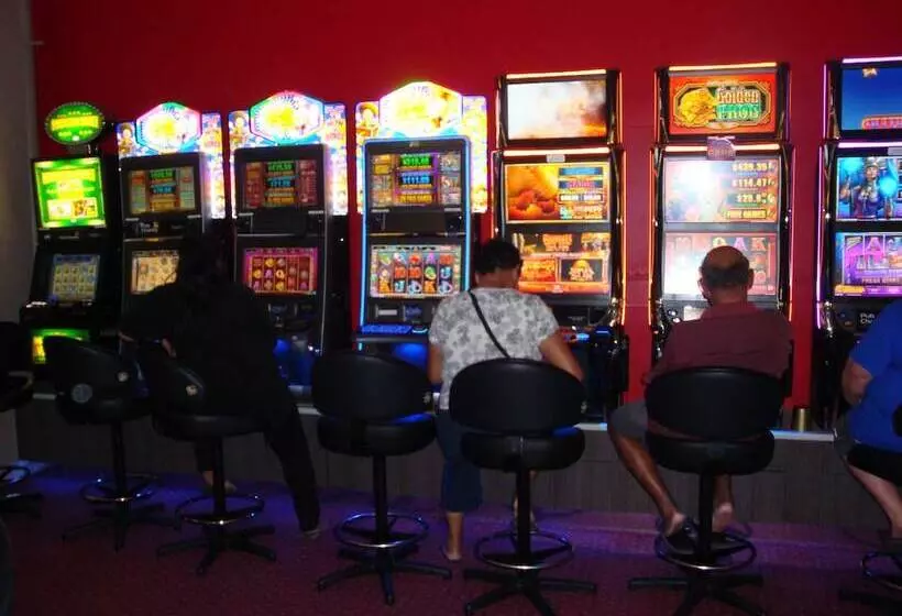 Grand Hotel   Whangarei