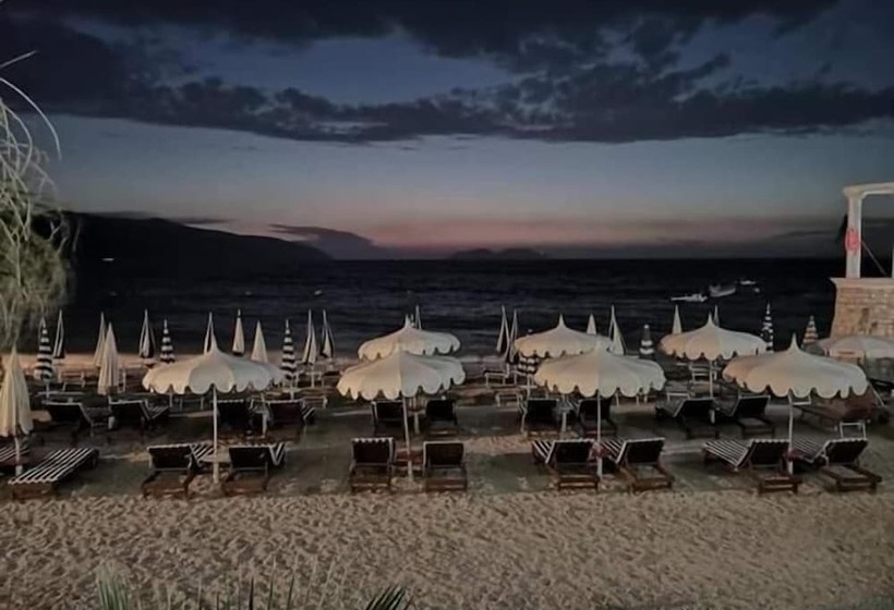 בית מלון כפרי Palmanova Beach Mardok