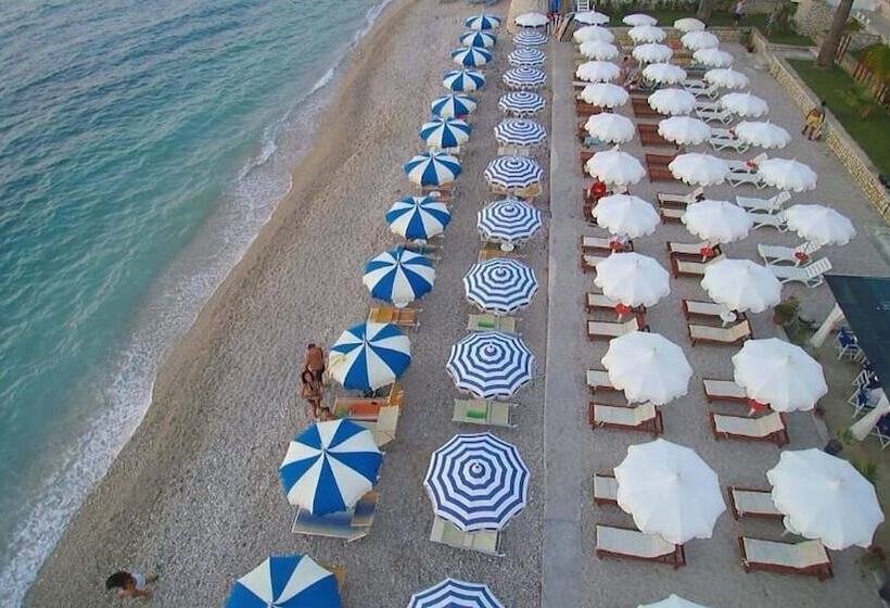 בית מלון כפרי Palmanova Beach Mardok