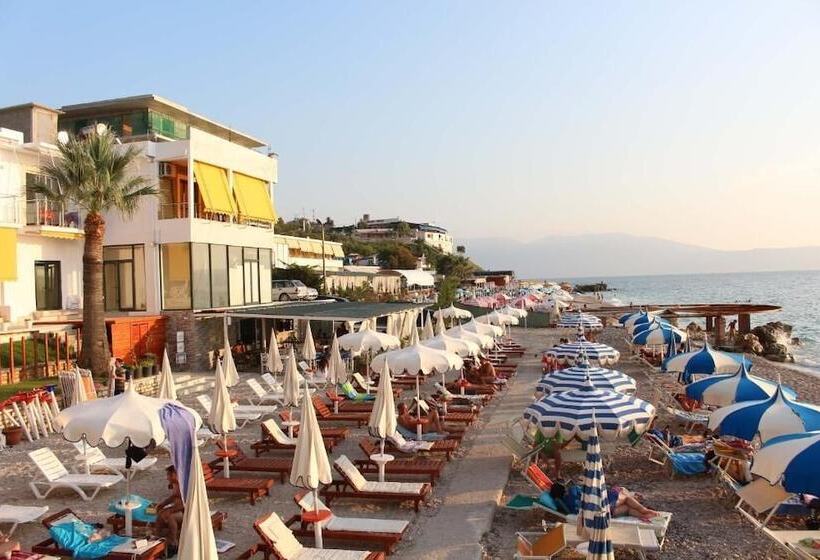 בית מלון כפרי Palmanova Beach Mardok