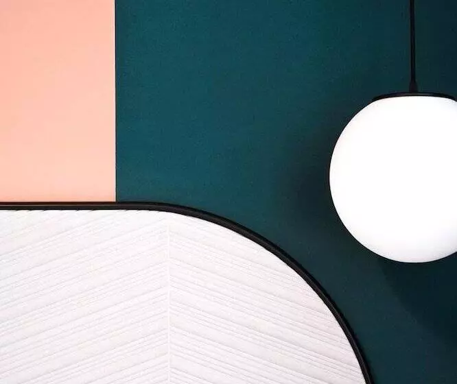 هتل The Dot | 24/7 Checkin