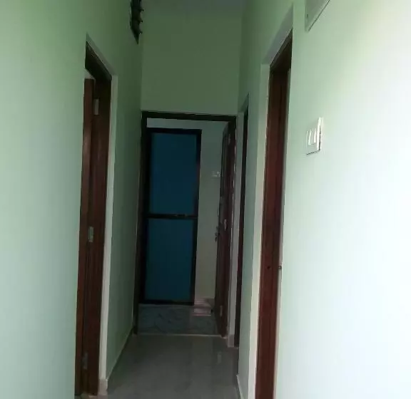 پانسیون Luiza Guest House