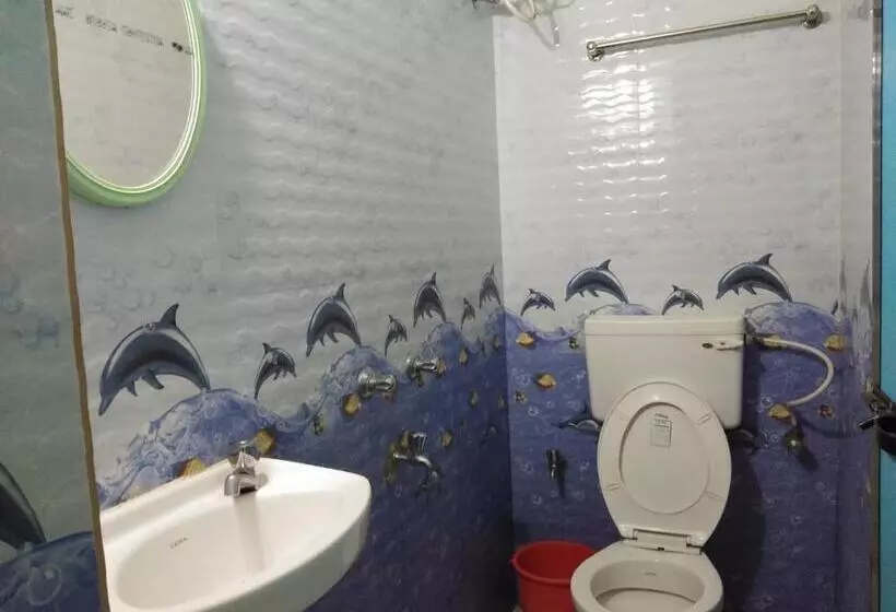 پانسیون Luiza Guest House