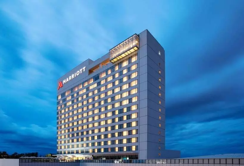 هتل Clark Marriott