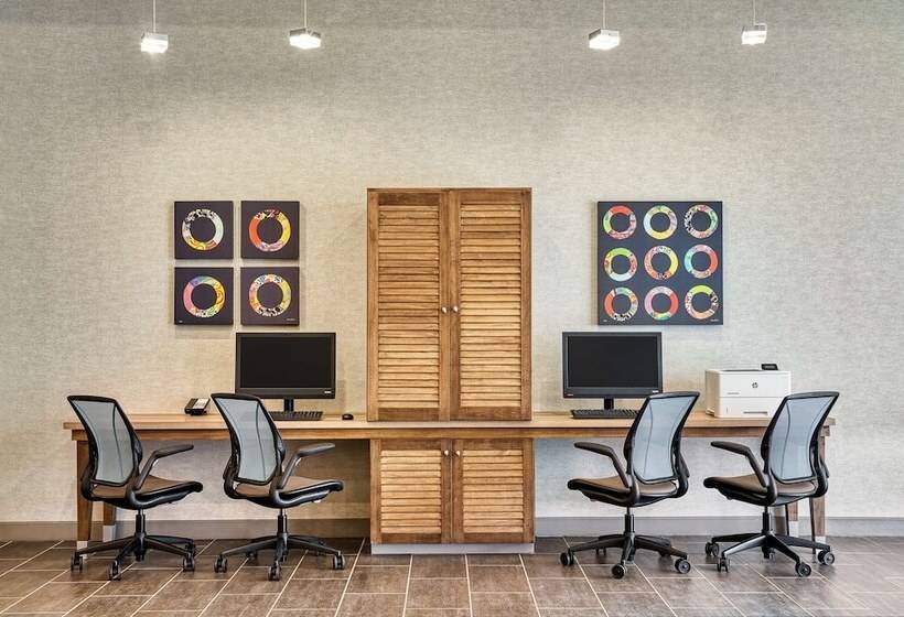 فندق Home2 Suites By Hilton Batesville