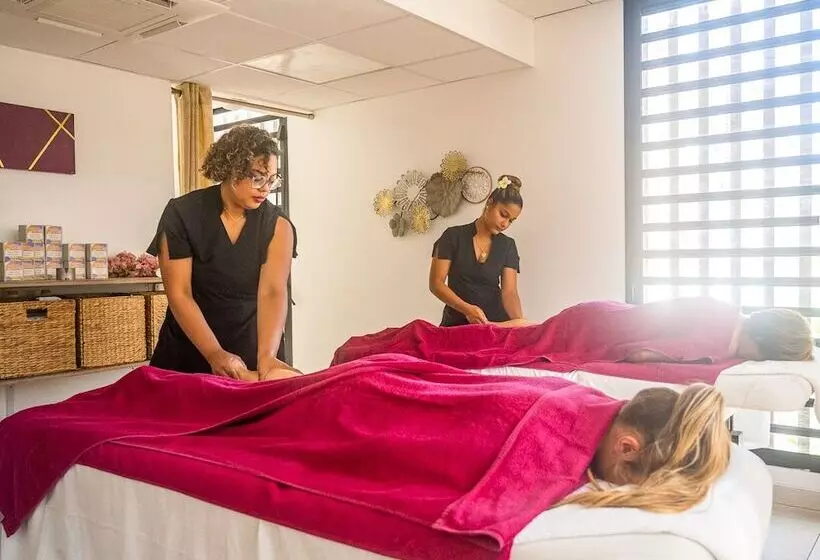 هتل Ness By D Ocean