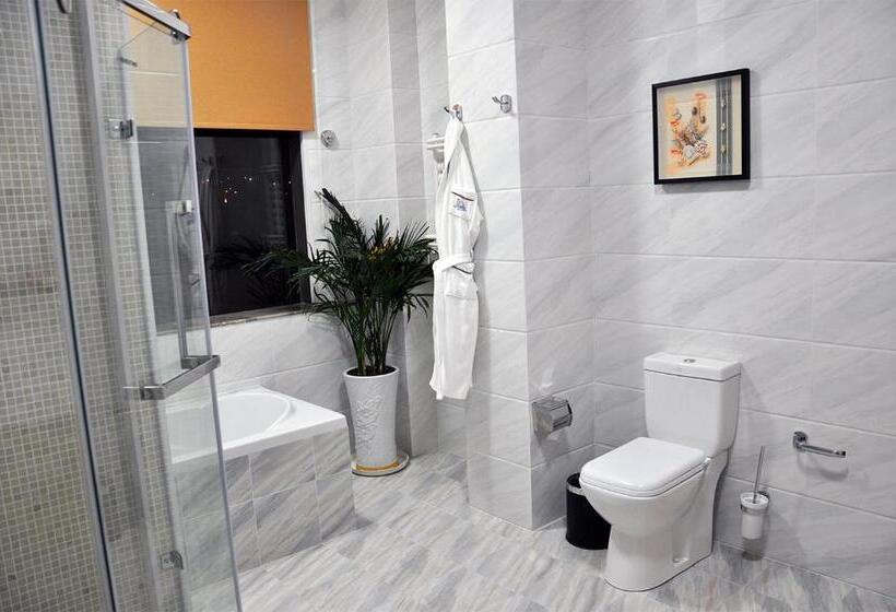 בית מלון כפרי Parliament Palace