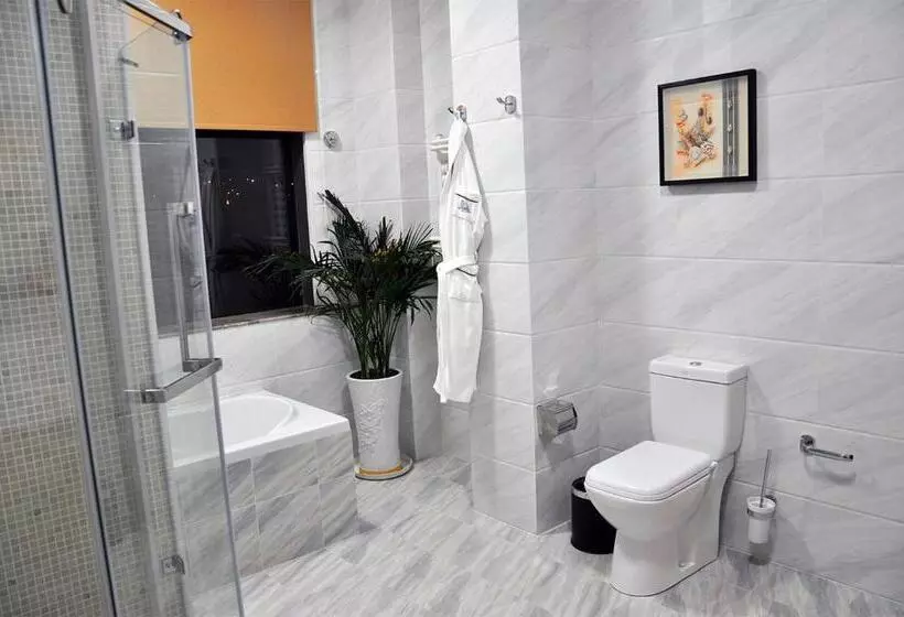 هتل Parliament Palace