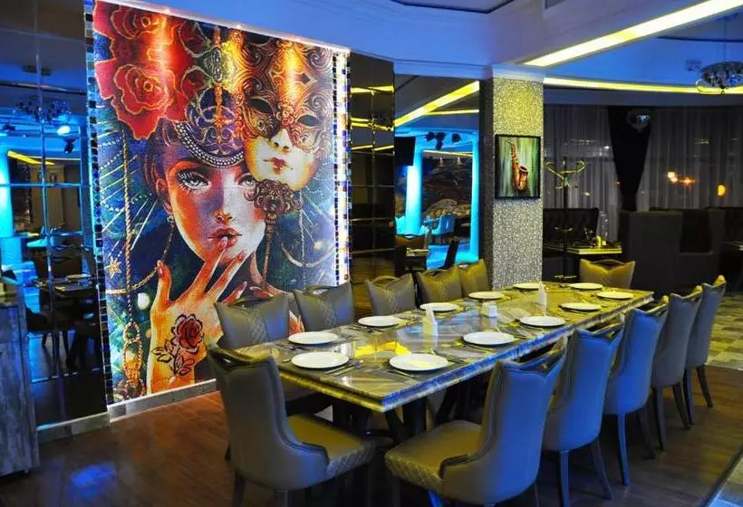 هتل Parliament Palace