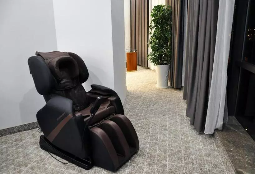 هتل Parliament Palace