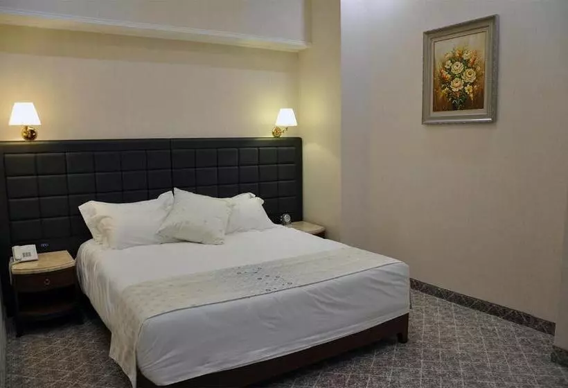 هتل Parliament Palace