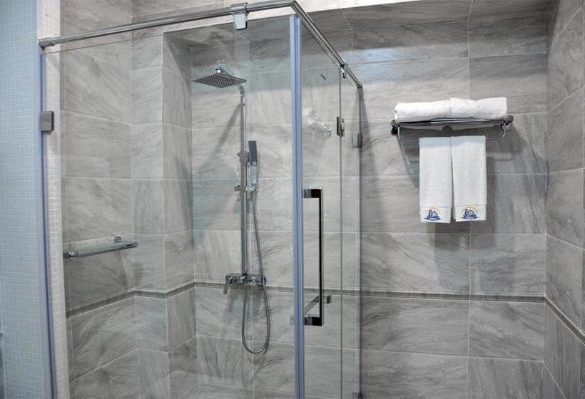 בית מלון כפרי Parliament Palace