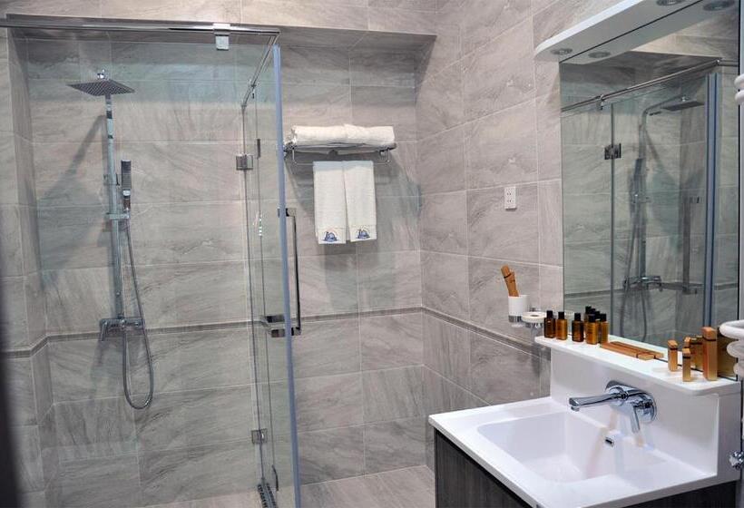 בית מלון כפרי Parliament Palace