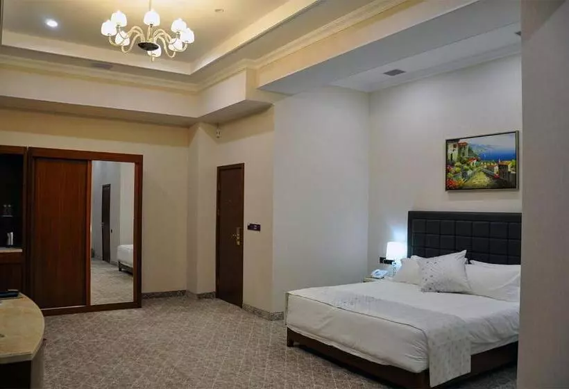 هتل Parliament Palace