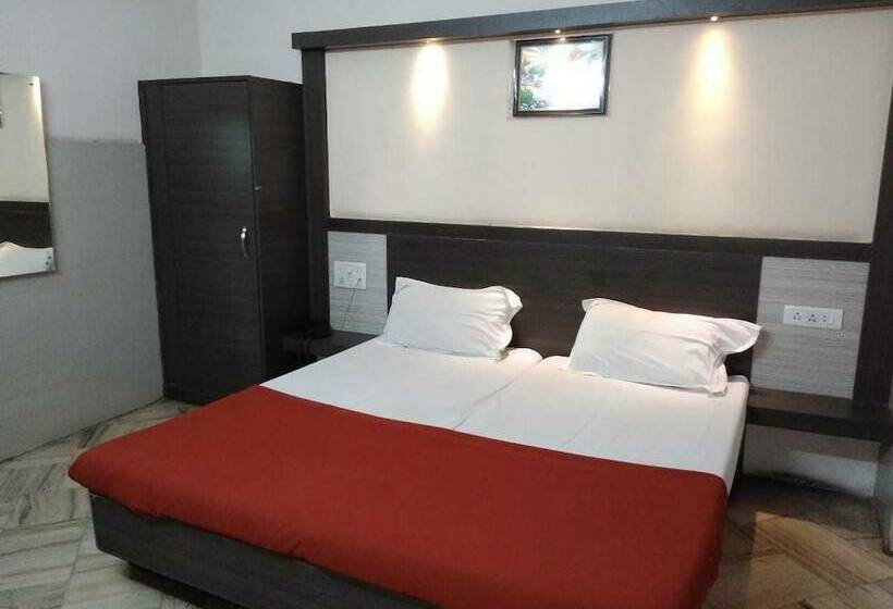 Hotel O Sai National