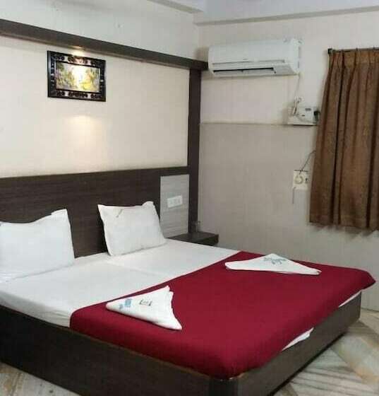 Hotel O Sai National