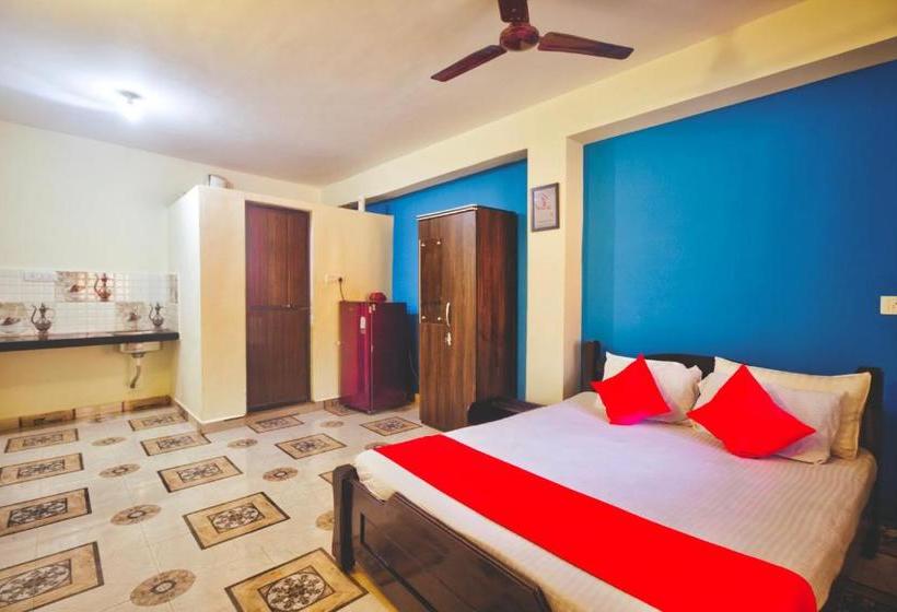 פנסיון Yashdeep House