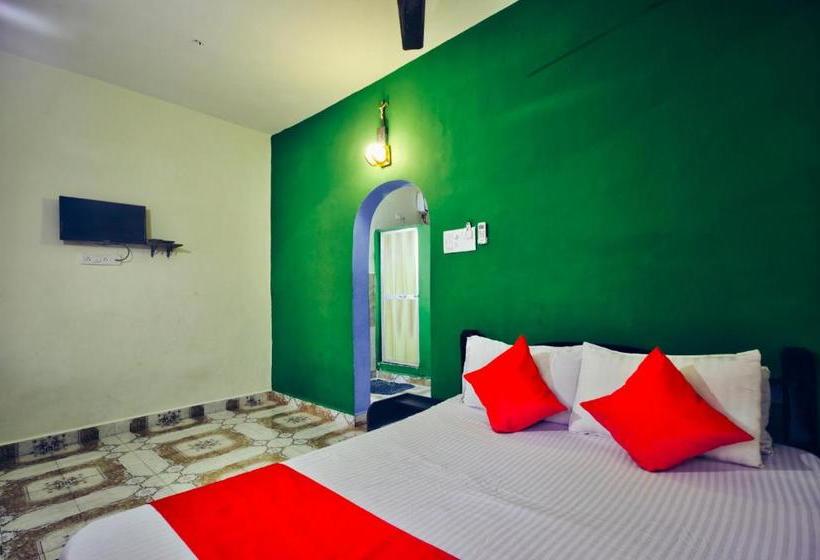 פנסיון Yashdeep House